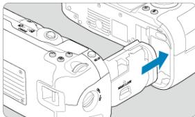 CANON R6 - Fixez et verrouillez le batterie grip. - 1