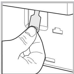 HOTPOINT WMD942KEU - Ouverture manuelle du hublot - 4