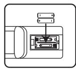 JVC LT-24HD6WU - Installation des piles dans la télécommande - 2