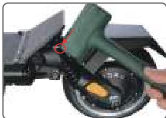 DUALTRON Mini - Etape 3. Sortez l'ancienne suspension et remplacez-la - 1