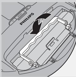 PHILIPS FC9910/10 - Vidage du compartment à poussière - 9