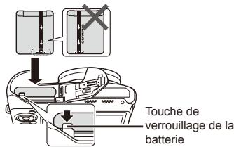 OLYMPUS STYLUS SZ-17 - Insertion et retrait de la batterie et de la carte (disponible dans le commerce) - 2