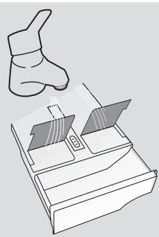 DARTY CANDYLAVE-LINGECSWS496TWMRE-47REC - POUR LES MODELES AVEC SYSTEME AUTOMATIQUE DE DOSAGE DU DETERGENT ET DE L'ADOUCISSANT LIQUIDES: - 2