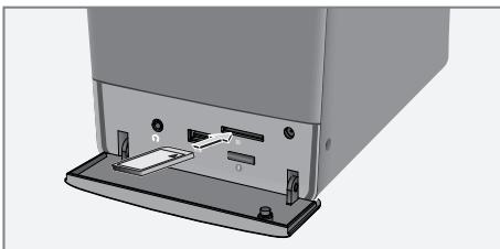 GRUNDIG UMS4950 - Insertion d'une carte mémoire - 1