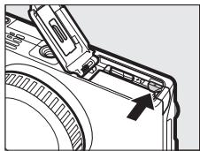 NIKON KITJ4 + 10-30 + SD16 - Retrait des accumulateurs et des cartes mémoire - 1