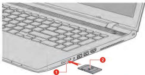 TOSHIBA LS5OT-C-100 - Insertion d'une carte mémoire - 1