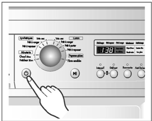 LG-GOLDSTAR T-DC 70145 - Placez le linge dans le tambour après I'avoir trié. - 1