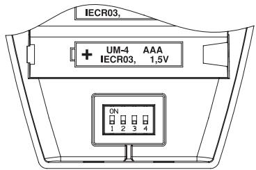 ARGO MYTHIKO 8 BLANC - INSTALLATION DES PILES - 1