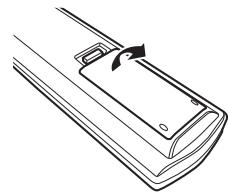 DENON D-M38 - Insertion des piles - 1