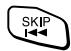TOKA SD-P1705 - Appuyez de façon répétée sur SKIP (1←/▶1) de manière à localiser le chapitre ou la piste souhaïte. - 2