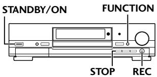 PIONEER DV-R7000 - Maintenez la touche ■ STOP enforcée (panneau avant seulement) pendant trois secondes pour verrouiller les commandes. Levoyant LOCK s'allume dans le champ d'affichage du panneau avant. - 2