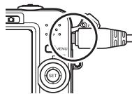 CASIO EX-Z1080 - Mettez l'appareil photo hors service et raccordez le câble USB fourni avec l'appareil photo au connecteur USB/AV de l'appareil photo et au port USB de l'ordinateur. - 2
