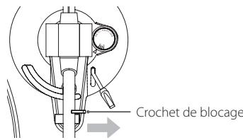 TEAC TN-400BT - Faites glisser le crochet de blocage du bras de lecture vers la droite pour le libreter. - 1