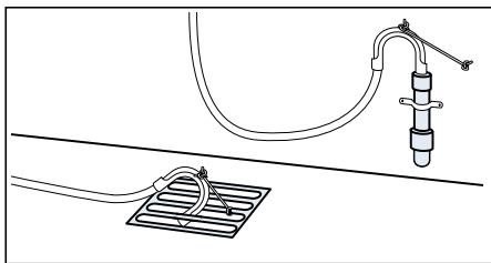 BOSCH WDU28560FF - Évacuation dans une conduite en plastique avec manchon en caoutchouc ou dans une fosse de vidange - 1