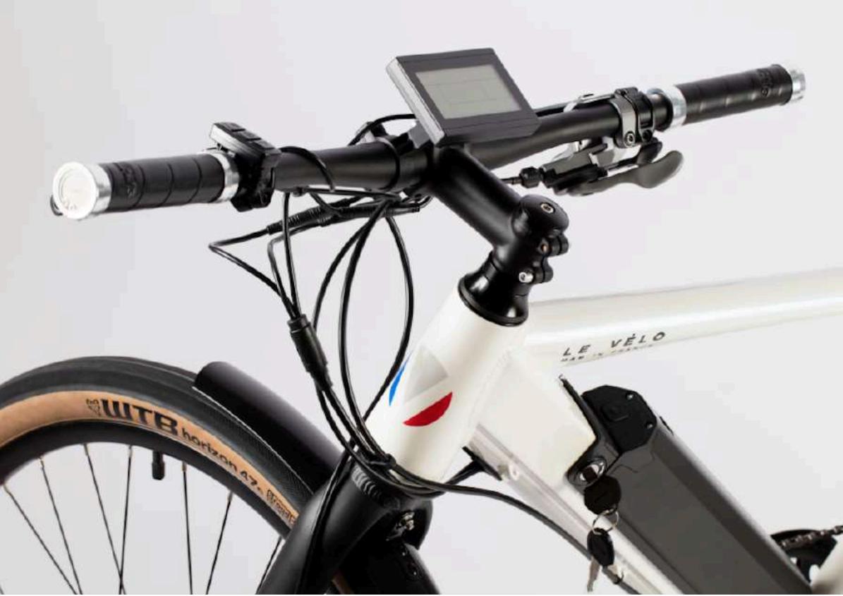 MADE IN FRANCE Sport2 - Code couleur de la LED : - 1