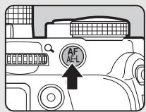 PENTAX KP - Mise au point sur le sujet en utilisant le bouton AFAEL - 1