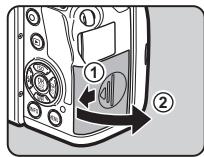 PENTAX KP - Insertion d'une carte mémoire - 1