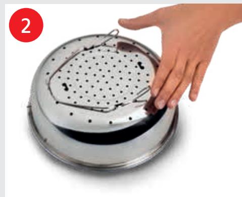 MOULINEX CE902800 - ¿Cómo se coloca el cesto de coccción al vapor? - 2