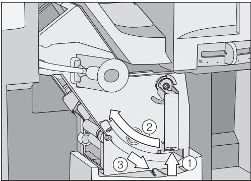 MIELE CVA6805 - Retirer l'unité de percolation et la nettoyer à la main. - 1