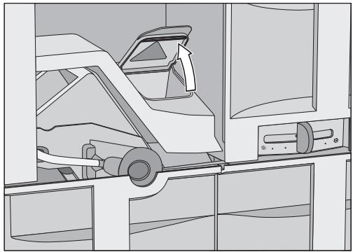 MIELE CVA6805 - Remplir le compartment à café moulu - 1