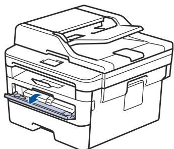 BROTHER MFC-L2710DW - Charger et imprimer du papier ordinaire, du papier épais, du papier recyclé et du papier de qualité supérieure à partir de la fente d'alimentation manuelle - 2
