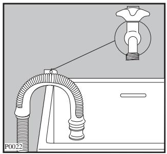 FAURE LFC 565 - Sur le bord d'un lavabo à l'aide du coude en plastique fourni avec l'appareil: - 1