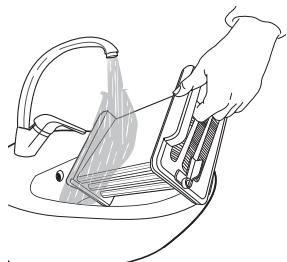 INDESIT IND80110 - NETTOYAGE DU FILTRE INFÉRIEUR - 4