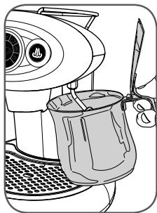 ILLY X7 NOIRE 6603 - PREPARATION DU CAPPUCCINO - 4