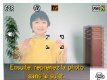 CASIO Z800 - Cadrez une nouvelle fois la photo, cette fois sans le sujet que vous voulez extraire. Veillez à cadrer la photo la plus proche de la composition de l'étape 9. Cette seconde photo indiquera à l'appareil photo la partie de la photo de l'étape 6 qui doit être détourée. - 1
