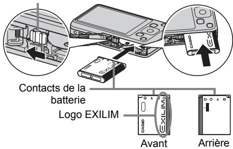 CASIO Z800 - Insérez la batterie. - 1
