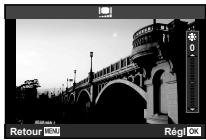 OLYMPUS TG-5 - Régler la luminosité de l'écran Y [□] - 1