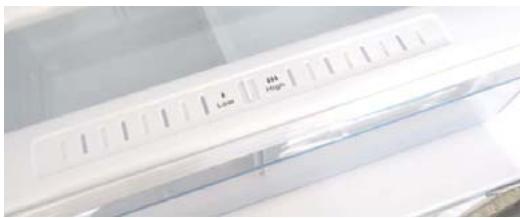 THOMSON CTH460XLSSINOX - Réglage de l'humidité du bac à légumes - 2