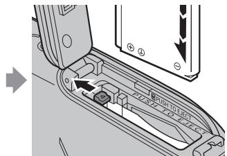 FUJIFILM XP15+SD2GO - Insérez la batterie. - 2