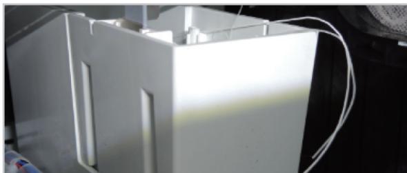 XYZ PRINTING DA VINCI 1.0c - Videz le bac d'é goutage - 1