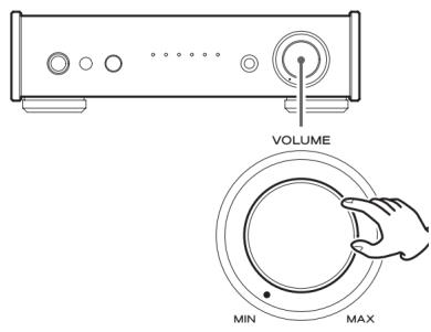 TEAC Ai301DA Silver - Tournez le bouton VOLUME pour régler le volume. - 1