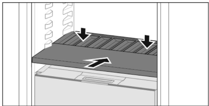 LIEBHERR ICSE5122-20 - Insérer le balconnet à bouteilles - 1
