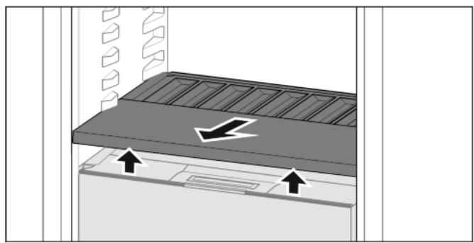 LIEBHERR ICSE5122-20 - Sortir le balconnet à bouteilles - 1