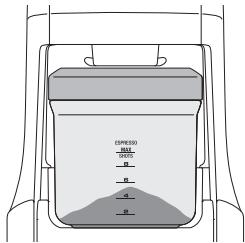 BREVILLE BCG820 - MOUTURE DANS UN RÉCEPTACLE DE MOUTURE OU FILTRE À CAFÉ ÉTAPE 1 : - 5