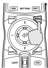 YAMAHA LPX-510 - Procedez au réglage des raies verticales pour chaque composante R/V/B. - 3