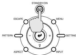 YAMAHA LPX-510 - Si plusieurs sources de signal sont raccordées ou que les images ne sont pas projetées, sélectionnez la source de signal à l'aide du panneau de commande ou de la télécommande. - 4