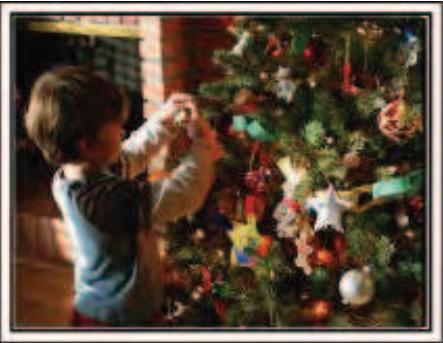 VC GZ-E205WEU - Décorer le sapin - 1