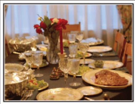 VC GZ-E205WEU - Préparation du repas - 1