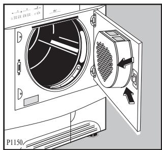 ARTHUR MARTIN ADC5340 - Nettoyage de la porte - 1