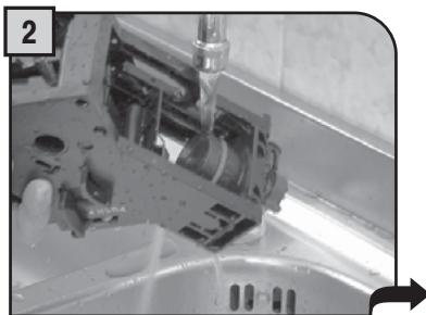 SAECO RI9757/01 - GENERAL MACHINE CLEANING - NETTOYAGE DE LA MACHINE - 2