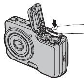 FUJIFILM A100 - Retrait des cartes mémoire - 1