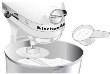 KITCHENAID 5KPMS5EER - Mélanger et pêrir une pâté à levure - 2