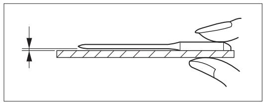 JANOME CHERRY 21 - Comment descendre ou monter les griffes d'entrainment - 3