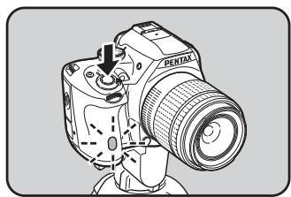 PENTAX K-500 - Appuyez sur le déclencheur à fond. - 1