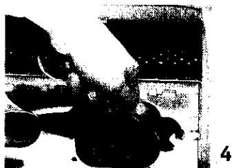 CANDY AWA 5858 BLANC - Récupération d'un objet tombé entre le tambour et la cuve - 3