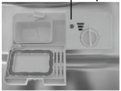 DARTY LAVE VAISSELLE DFS1010X - Quand remetre du produit de rinçage ? - 1